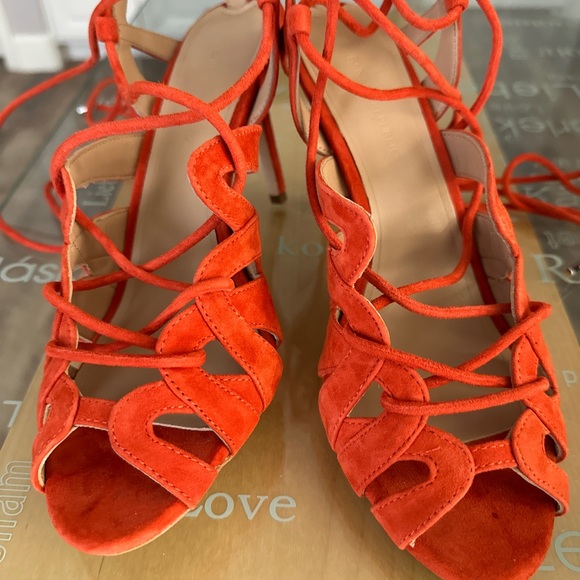 Banana Republic suede heels - Picture 7 of 11